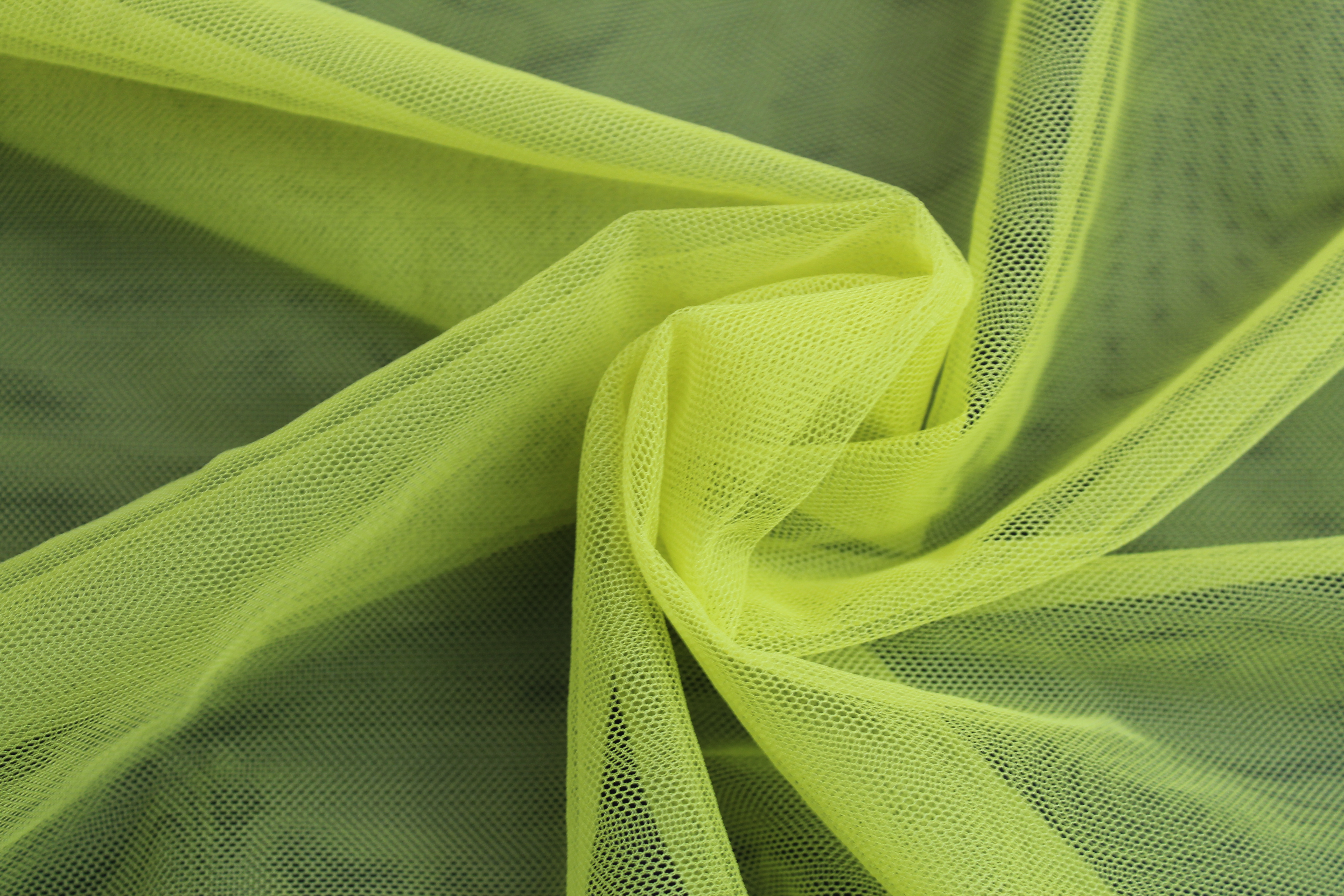 NYLON TULLE - GRASS (650)